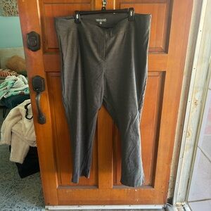 Women's Straight Leg Pants in Charcoal Gray